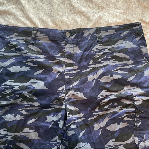 True Nation Men's‎ Cotton Camo Cargo Shorts Size 52 Waist Big and Tall - Picture 2 of 6
